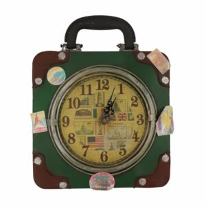 ساعة قديمة بشعارات دول مختلفة