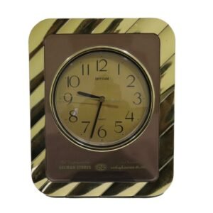 ساعة قديمة من هدايا محلات بن سلمان