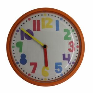 ساعة حائط للأطفال  قديمة