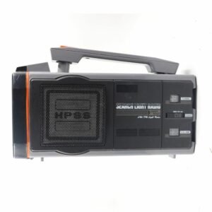 مصباح وراديو حجم كبير قديم