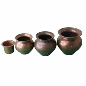 مجموعة  اوعية نحاسية قديمة