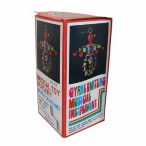 لعبة اطفال مع مفتاح قديمة