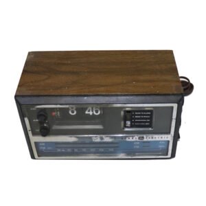 راديو من جنرال اليكترك مع ساعة يديوة