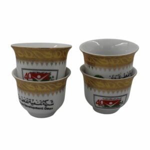 فناجين قديمة بشعار شركة تنمية نفط عمان