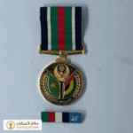 ميدالية اماراتية اصلية اصدرت عام ١٩٩٣ لدعم الصومال، مطلية ذهب مع العلبة الاصلية
