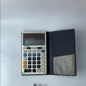 آلة حاسبة قديمة من شركة كاسيو صناعة اليابان