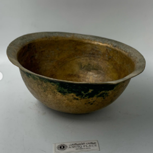 ملال عمانية نحاسية قديمة تراثية  للديكور والاستخدام