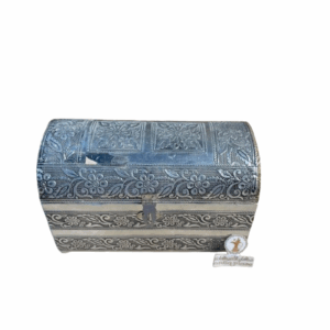 بوكس قديم ل حفظ الاغراض الصغيرة جميل جدا