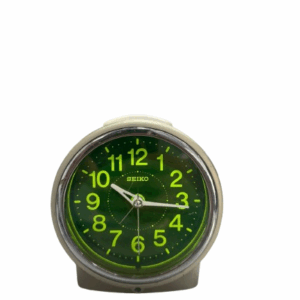 ساعة طاولة من سيكو بحالة ممتازة شغالة ب البطاريات الغطا الخلفي غير موجود يصل ارتفاعها الى 12 سم