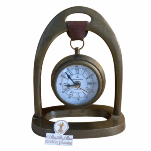 ساعة نحاسية قديمة مخزنة تشتغل بالبطارية بحالة ممتازة شغالة %100 صناعة (الهند)