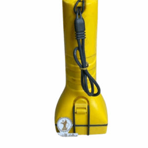 كشاف مخزن غير مستخدم بحالة ممتازة من ماركة EVERYDAY شغال % 100 بالبطارية بارتفاع 21 سم