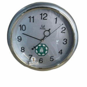 ساعة حائط مخزنة بحالة ممتازة شغالة % 100 يحمل شعار الشركة العمانية المتحدة للتأمين بارتفاع 32 سم