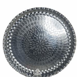 صينية معدنية منقوشة مناسبة للعرض، للديكور والاستخدام مقاس 44 سم